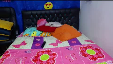 Snapshot of melika_sweet chatting on 05.25.26 eli online show from 05.25.26