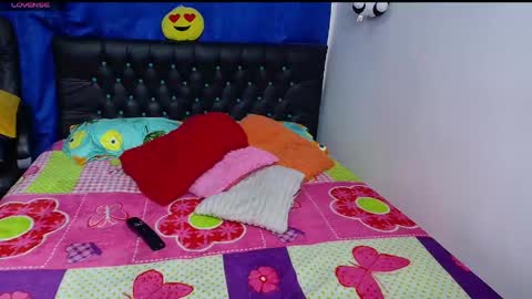 Snapshot of melika_sweet chatting on 06.02.26 eli online show from 06.02.26