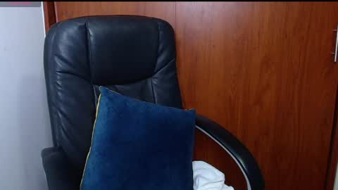 Snapshot of melika_sweet chatting on 07.31.26 eli online show from 07.31.26