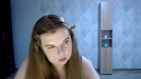 Snapshot of melina_beauty chatting on 09.20.25 Melina online show from 09.20.25