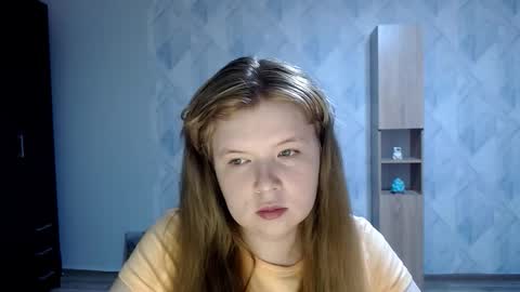 Snapshot of melina_beauty chatting on 09.23.25 Melina online show from 09.23.25