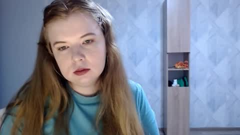 Snapshot of melina_beauty chatting on 11.19.25 Melina online show from 11.19.25