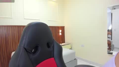 M E L I N A  online show from 09.22.25