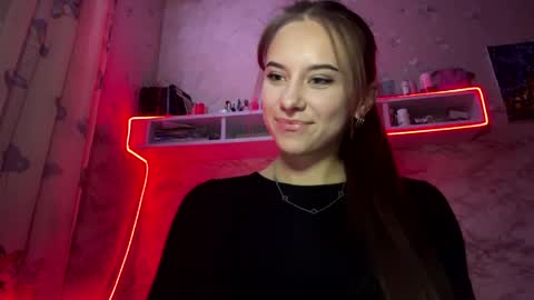 Snapshot of melinapares chatting on 03.28.26 melinapares online show from 03.28.26