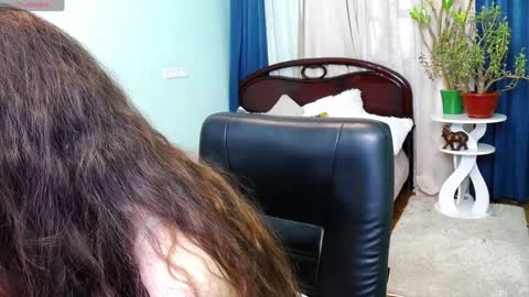Snapshot of melinasmit chatting on 02.03.25 Melina online show from 02.03.25