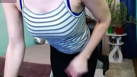 Snapshot of melinasmit chatting on 02.18.25 Melina online show from 02.18.25