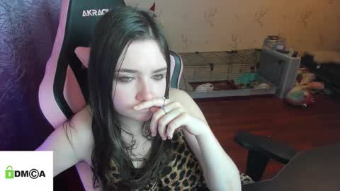 Snapshot of melisanilson chatting on 12.19.25 melisanilson online show from 12.19.25