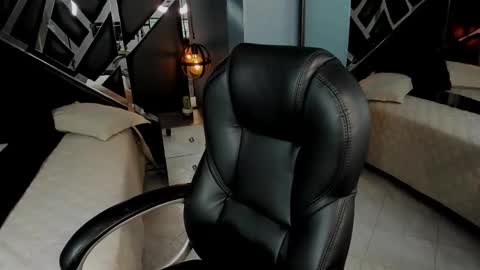 Snapshot of melissa_23_ chatting on 02.21.25 melissa_23_ online show from 02.21.25