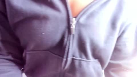 Snapshot of melissa_23_ chatting on 09.24.25 melissa_23_ online show from 09.24.25