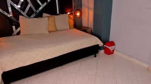 Snapshot of melissa_23_ chatting on 10.03.25 melissa_23_ online show from 10.03.25