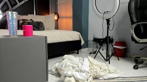 Snapshot of melissa_23_ chatting on 11.11.25 melissa_23_ online show from 11.11.25