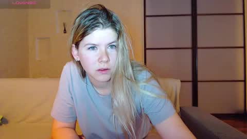 Snapshot of melissa__ray chatting on 12.24.24 Melissa  Ray online show from 12.24.24
