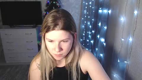 Snapshot of melissa__ray chatting on 01.10.25 Melissa  Ray online show from 01.10.25