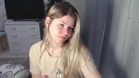 Snapshot of melissa__ray chatting on 01.15.25 Melissa  Ray online show from 01.15.25