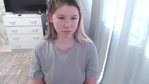 Snapshot of melissa__ray chatting on 01.23.25 Melissa  Ray online show from 01.23.25