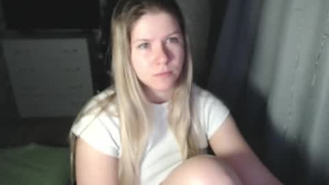 Snapshot of melissa__ray chatting on 01.24.25 Melissa  Ray online show from 01.24.25