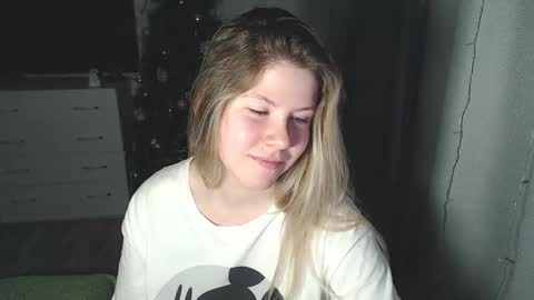 Snapshot of melissa__ray chatting on 01.25.25 Melissa  Ray online show from 01.25.25
