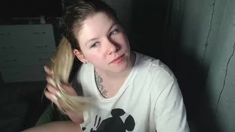Snapshot of melissa__ray chatting on 01.26.25 Melissa  Ray online show from 01.26.25