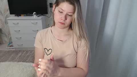 Snapshot of melissa__ray chatting on 02.17.25 Melissa  Ray online show from 02.17.25