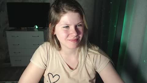 Snapshot of melissa__ray chatting on 02.17.25 Melissa  Ray online show from 02.17.25