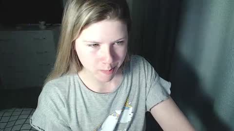 Snapshot of melissa__ray chatting on 03.04.25 Melissa  Ray online show from 03.04.25