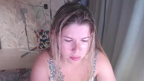 Snapshot of melissa__ray chatting on 09.08.25 Melissa  Ray online show from 09.08.25