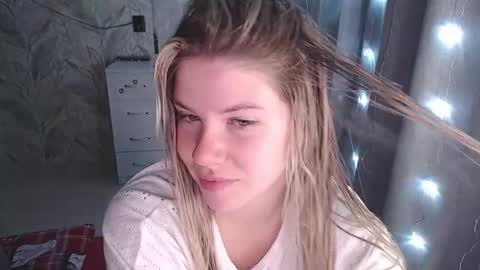 Melissa  Ray online show from 11.16.25