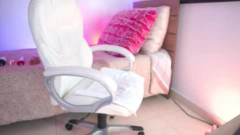 Snapshot of melissa_laurent_ chatting on 10.14.25 Melissa online show from 10.14.25