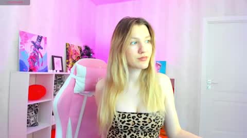 melissa_moooree online show from 02.28.25