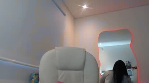 Lau   online show from 10.11.25