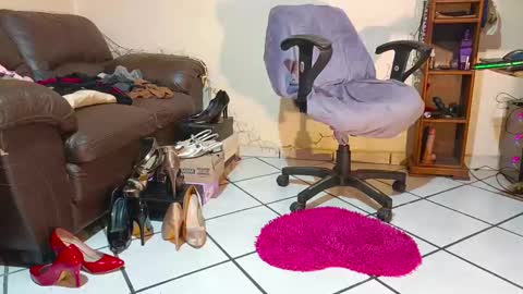 Snapshot of melissa_tv chatting on 03.03.25 melissa online show from 03.03.25