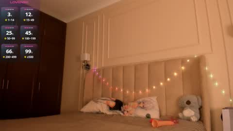 Lisaa online show from 11.03.25