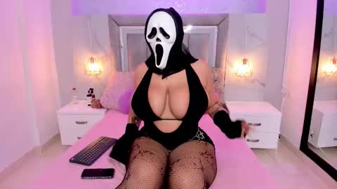 Snapshot of melissajordan1 chatting on 10.18.25 MELISSA JORDAN online show from 10.18.25