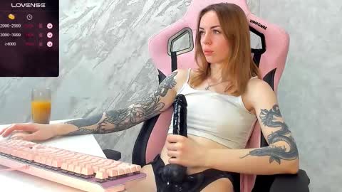 Snapshot of melissaluvvv chatting on 11.23.25 Melissaluvvv online show from 11.23.25