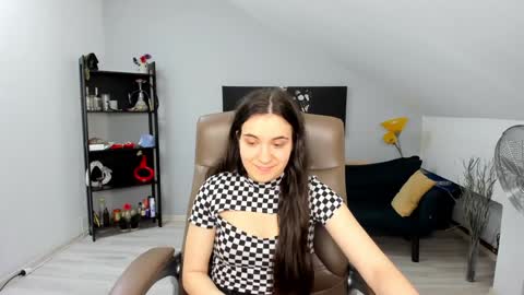 Snapshot of melissawiliam chatting on 01.28.25 melissawiliam online show from 01.28.25