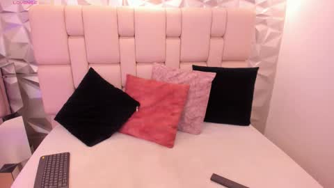  Mell online show from 02.25.26