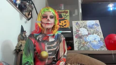 MellyMell  online show from 10.31.25