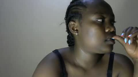 Snapshot of mellcy chatting on 01.17.25 mell online show from 01.17.25