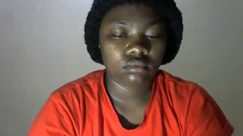 Snapshot of mellcy chatting on 02.01.25 mell online show from 02.01.25