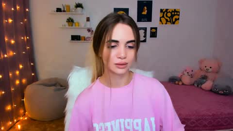 Snapshot of mellifluoustess chatting on 01.08.25 Tessa online show from 01.08.25