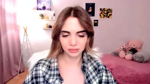 Snapshot of mellifluoustess chatting on 02.23.25 Tessa online show from 02.23.25