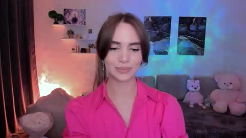 Snapshot of mellifluoustess chatting on 09.18.25 Tessa online show from 09.18.25