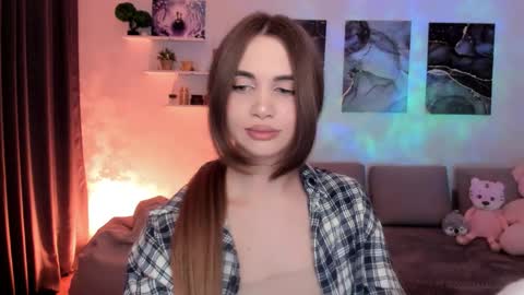 Snapshot of mellifluoustess chatting on 04.08.26 Tessa online show from 04.08.26