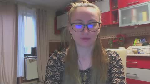 Snapshot of melly_rosey chatting on 02.07.25 Melly online show from 02.07.25