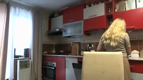 Melly online show from 02.23.26