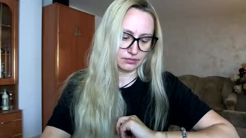 Melly online show from 06.25.26