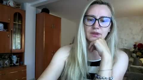 Melly online show from 06.27.26
