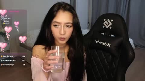 Melly online show from 06.08.26