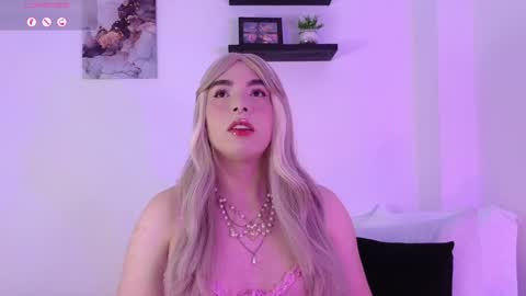 Snapshot of meloddysky chatting on 02.03.25 Meloddy online show from 02.03.25