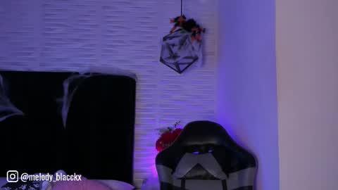 Snapshot of melody_black_ chatting on 10.23.25 Melody online show from 10.23.25